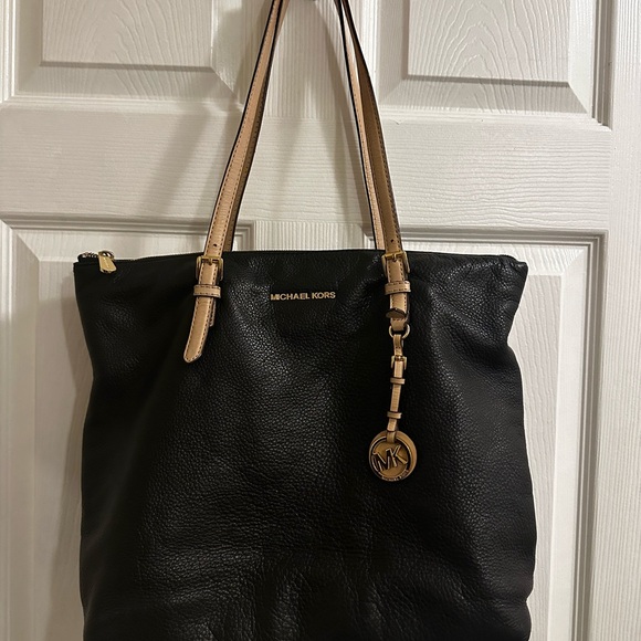 Michael Kors, Leather handbag - Picture 3 of 5